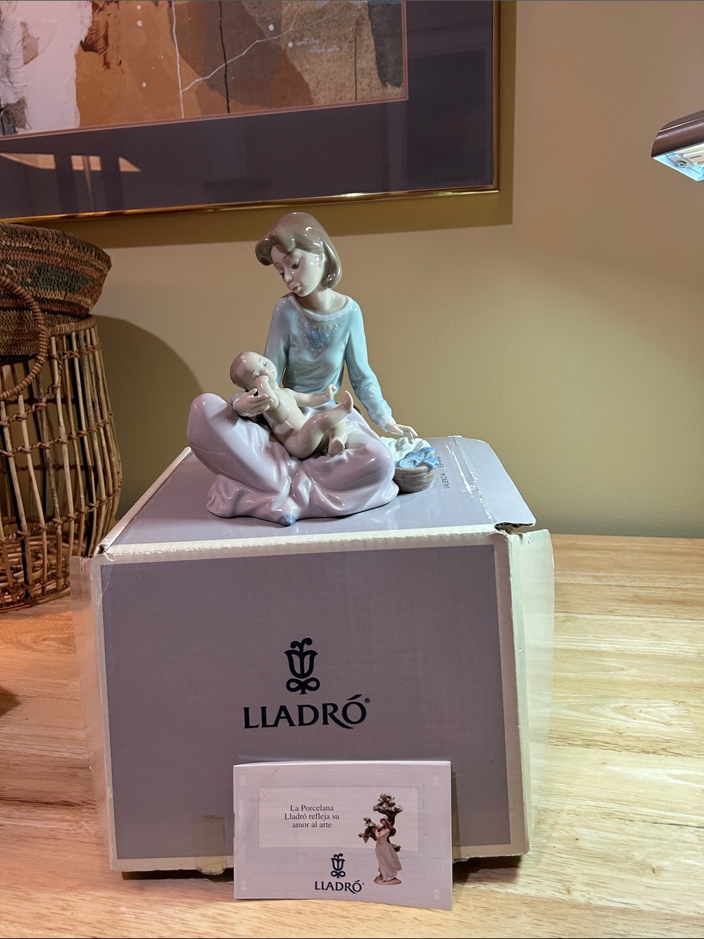 Lladro Dressing The Baby Glossy Vintage With Box Mother Child 7.25” H 5845 EX